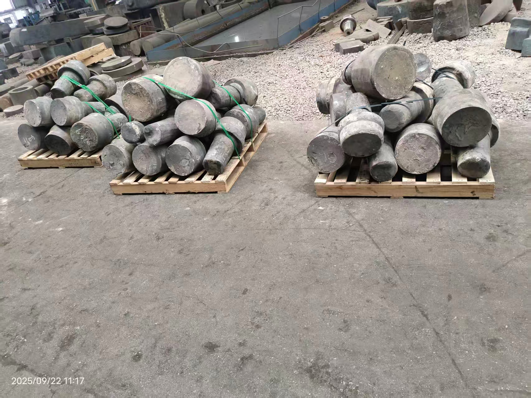 千のハンマーの芸術: 鍛造の起源と発展。